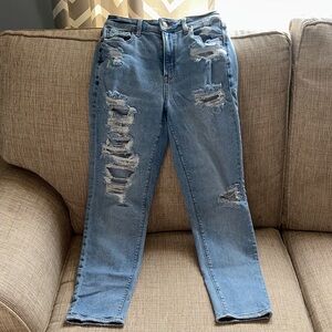 American Eagle Distressed Women's Jeans